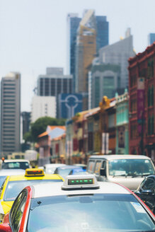Singapur, Taxi im Straßenverkehr - GIOF000869