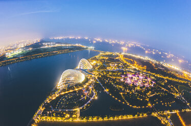 Singapore, Marina Bay with Gardens by the bay at night - GIOF000873