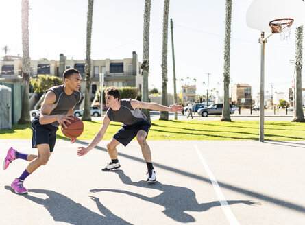 USA, Los Angeles, Basketballtraining - LEF000084