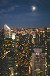 USA, New York City, Manhattan illuminated by night seen from above - GIOF000895