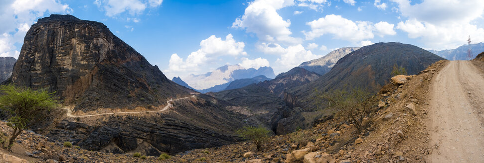 Oman, Jebel Akhdar, Al Batinah, Panoramablick auf Wadi Bani Awf - AMF004846