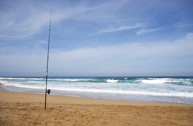 Spanien, Kanarische Inseln, Fuerteventura, Cofete, Engel am Strand - WWF003956