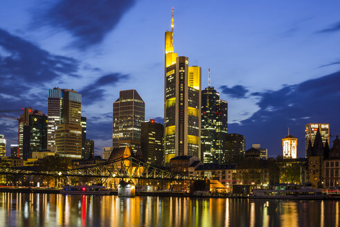 Germany, Hesse, Frankfurt, financial district in the evening, Tower 185, Commerzbank, HelaBa, Deutsche Bank and Eiserner Steg - WGF000855
