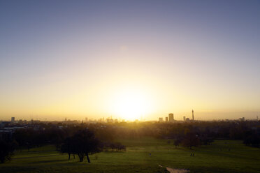 UK, London, skyline as seen from Primrose Hill in backlight - BRF001329