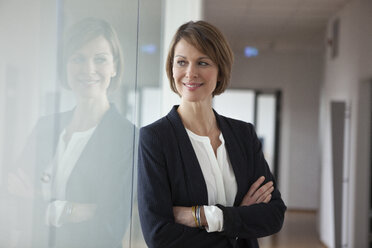 Portrait of confident businesswoman - RBF004441