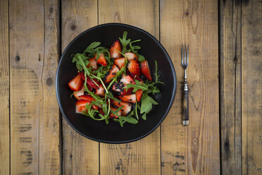 Strawberry rocket beluga lentil salad - LVF004828