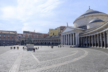 Italien, Neapel, Piazza del Plebiscito, Basilica di San Francesco di Paola - HLF000957