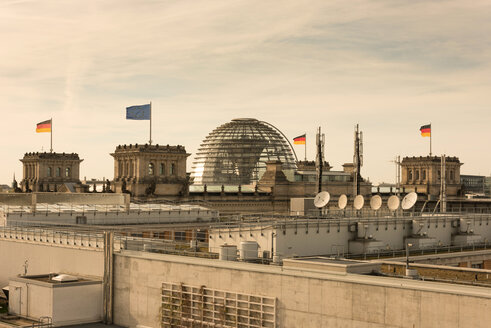 Deutschland, Berlin, Kuppel des Reichstages - SKAF000010