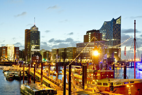 Germany, Hamburg, Niederhafen in the evening - MSF004759