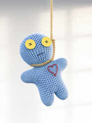 Voodoo doll hanging on rope, 3d rendering - AHUF000161