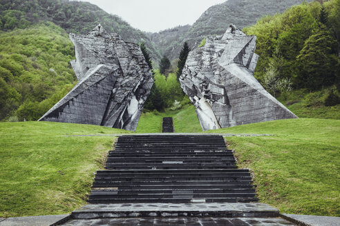 Bosnien und Herzegowina, Tjentiste, Denkmal, Tal der Helden, Schlacht von Sutjeska - ZEDF000113