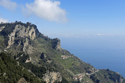 Italien, Kampanien, Blick vom Sentiero degli Dei, Küste von Amalfi - HLF000968