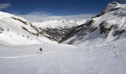 France, Hautes Alpes, Ecrins National Park, Archinard, La Coupa, Ski mountaineering - ALRF000458