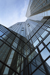 Deutschland, Frankfurt, Fassade des Wolkenkratzers der Deutschen Bank - FCF000926