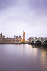 United Kingdom, England, Big Ben and Houses of Parliament and Themse bridge in the evening - EPF000093