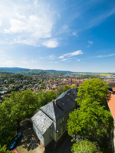 Deutschland, Sachsen-Anhalt, Wernigerode, Altstadt, Blick vom Schloss Wernigerode - AM004889