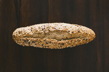 Saatgut integrales handgemachtes Brot auf Holz - EBSF001406