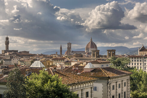 Italien, Toskana, Florenz, historische Altstadt mit Santa Maria del Fiore, Palazzo Vecchio, und Badia Fiorentina - CSTF001081