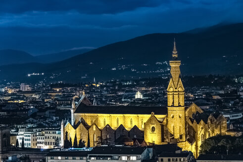 Italien, Toskana, Florenz, Basilica di Santa Croce bei Nacht - CSTF001094