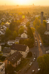 Deutschland, Hessen, Frankfurt, Stadtansicht bei Sonnenaufgang - FCF000955