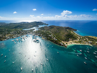 Westindien, Antigua und Barbuda, Antigua, Luftaufnahme, English Harbour und Windward Bay - AMF004914