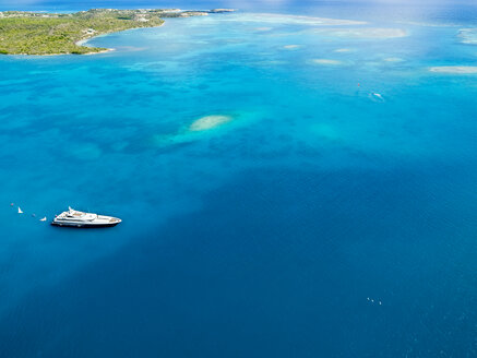 Antigua and Barbuda, Antigua, Green Island, Green Bay, motor yacht - AMF004926