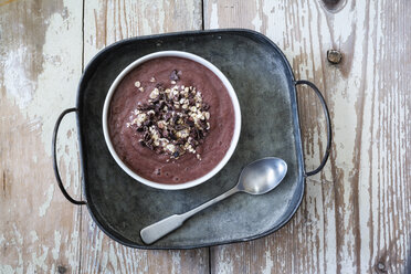 Smoothie Bowl mit Acai-Pulver, Mango, Banane und Gurke - EVGF002958