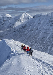 Schottland, Glencoe, Buachaille Etive Beag, Stob Dubh, Bergsteigen im Winter - ALRF000479