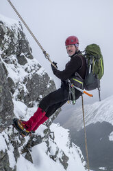 Scotland, Glencoe, Beinn a'Bheithir, mountaineering in winter - ALRF000483