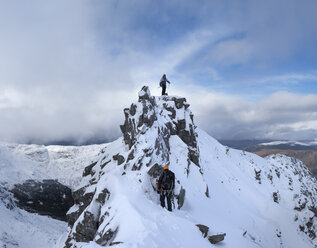 Scotland, Glencoe, Beinn a'Bheithir, mountaineering in winter - ALRF000500