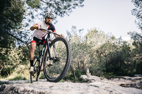 Mountainbiker in Bewegung - JRFF000710