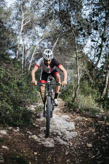 Mountainbiker in Bewegung - JRFF000720