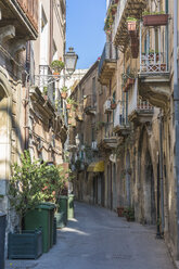 Italy, Sicily, Syracuse, Old town, Via Consiglio Reginale - HWOF000122