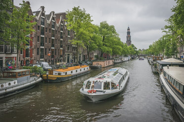 Niederlande, Amsterdam, Prince's Canal, Touristenboot - KEBF000383
