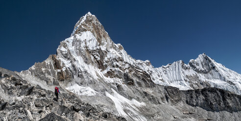 Nepal, Himalaya, Solo Khumbu, Everest-Region Ama Dablam, Bergsteiger - ALRF000508