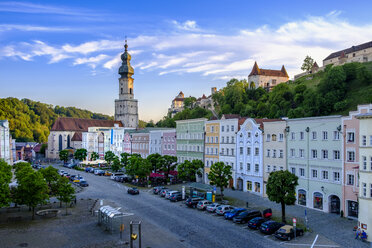 Deutschland, Bayern, Burghausen, Stadtbild - HAMF000205