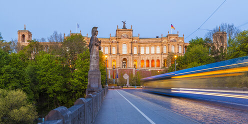 Germany, Munich, view to Maximilianeum with driving tramway on Maximilian Bridge - WDF003634