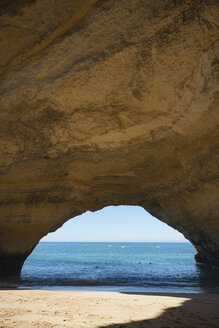 Portugal, Lagoa, Praia de Benagil, Felsenhöhle - EPF000109