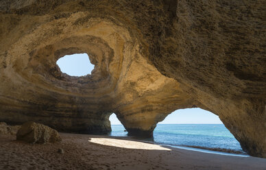 Portugal, Lagoa, Praia de Benagil, Felsenhöhle - EPF000110