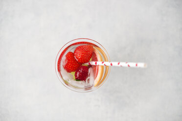 Glass of cooled water flavoured with different fruits - MYF001511