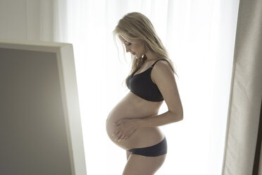 Pregnant woman - SBOF000123