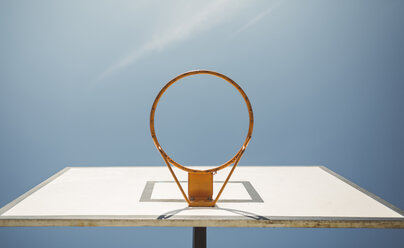 Basketballkorb, Blick nach oben - DAPF000147