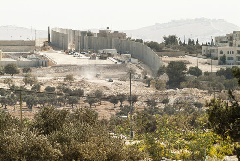 Israel, constructing the wall between Jerusalem and West Bank - HWOF000149