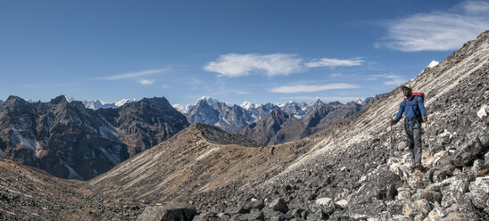 Nepal, Himalaya, Solo Khumbu, Bergsteiger an der Ama Dablam - ALRF000586