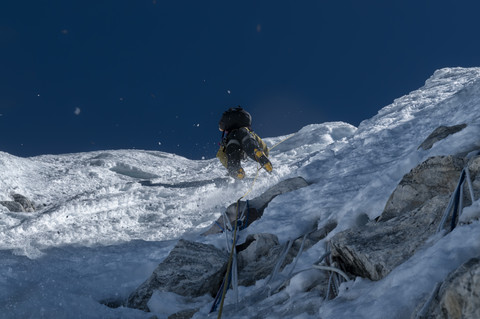 Nepal, Himalaya, Solo Khumbu, mountaineer at Ama Dablam South West Ridge stock photo