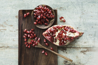 Pomegranate seed and piece of pomegranate - ASF005907