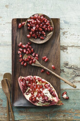 Pomegranate seed and piece of pomegranate - ASF005908