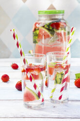 Detox water, infused water, watermelon, strawberry and mint - LVF005003