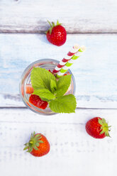 Detox water, infused water, watermelon, strawberry and mint - LVF005005