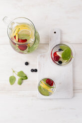 Detox water, infused water, strawberry, lemon, lemon balm, blueberry and raspberry - MYF001653